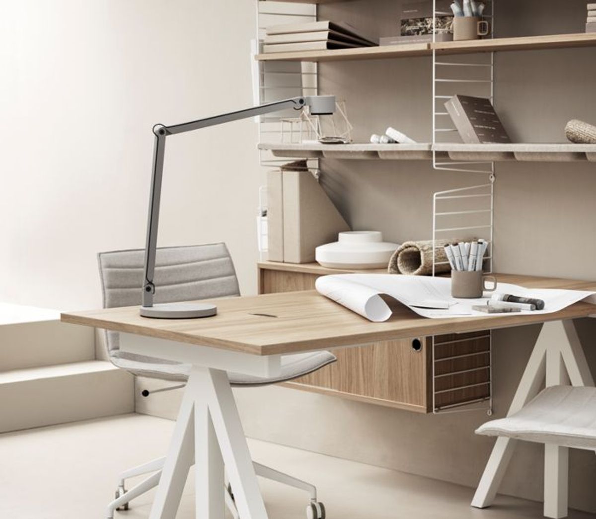 Height-adjustable work desk 140x78