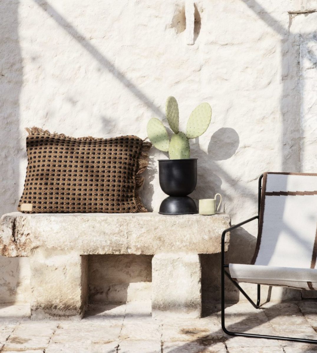 Hourglass Pot - Xsmall 