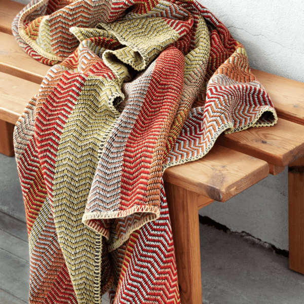 Bilde av Fri Summer Red Throw 150x200