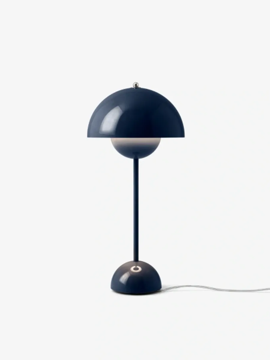Flowerpot VP3 Verner Panton 1968 Table lamp