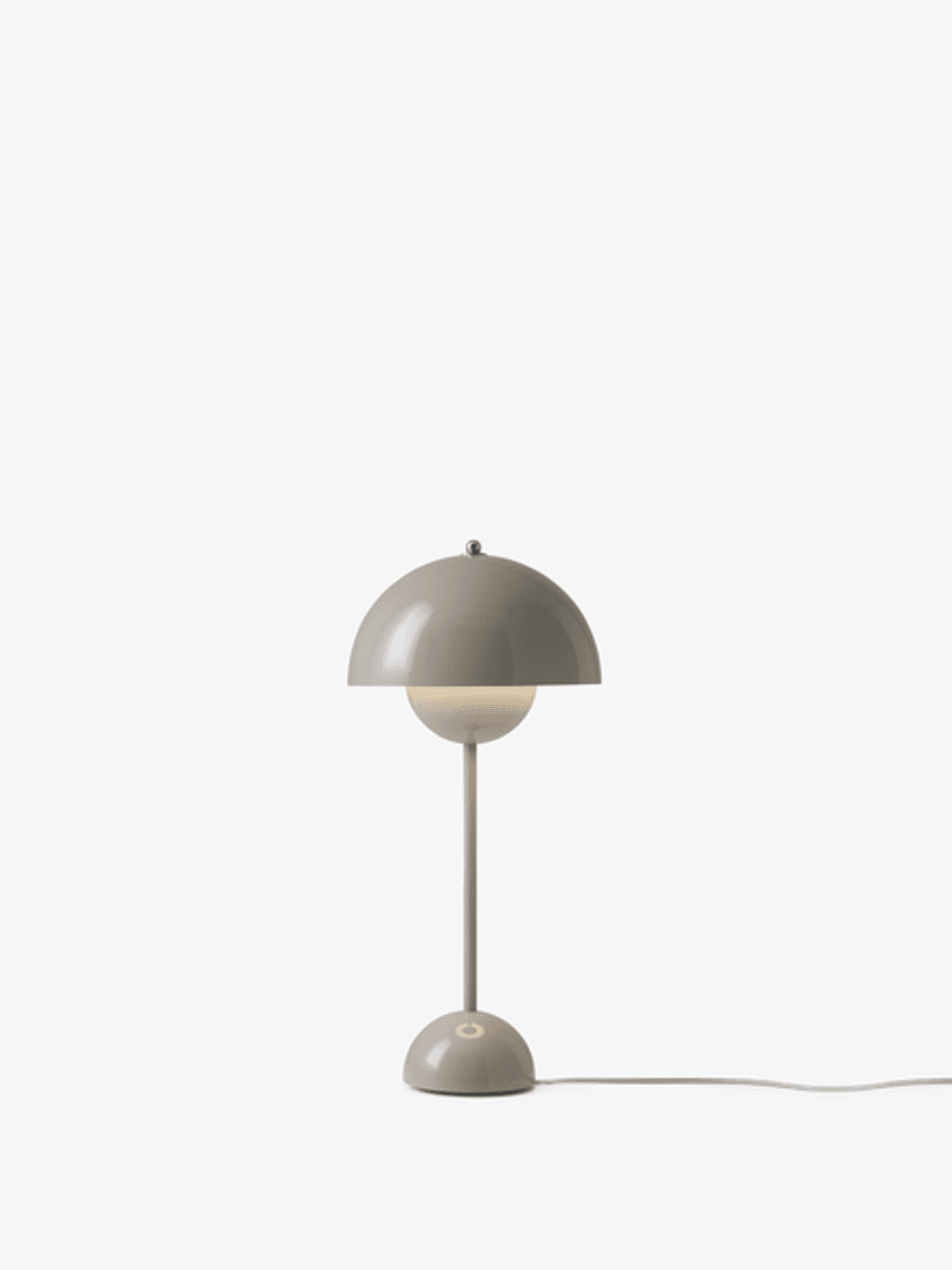 Flowerpot VP3 Verner Panton 1968 Table lamp