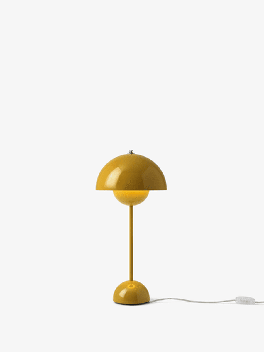 Flowerpot VP3 Verner Panton 1968 Table lamp