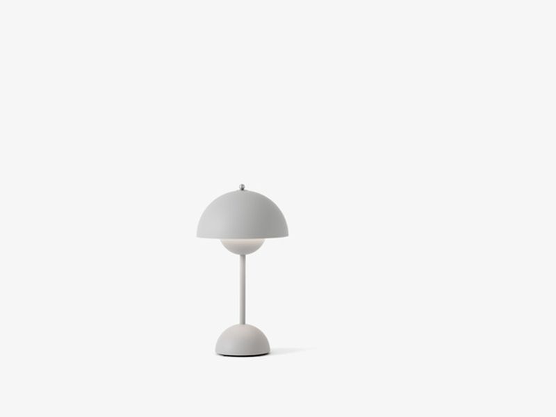 Flowerpot VP9 Verner Panton 1968 Portable lamp